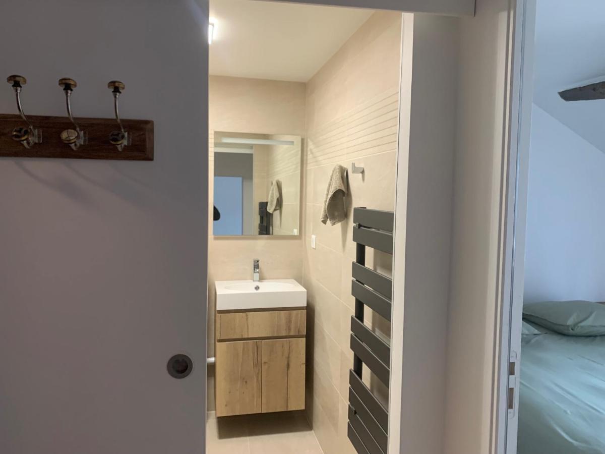 Apartamento - Notre Dame - Pantheon - Luxembourg - 30 M2 *