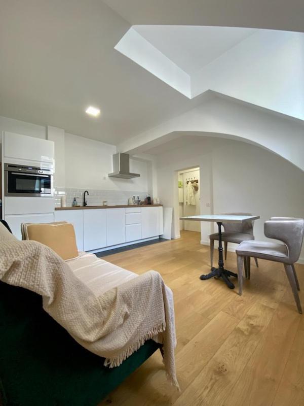 - Notre Dame - Pantheon - Luxembourg - 30 M2 Apartamento *